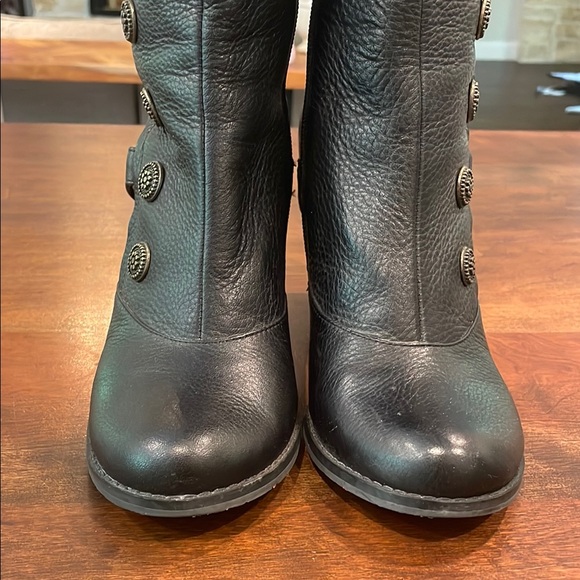 Black Leather Knee-High Boots - Picture 3 of 7